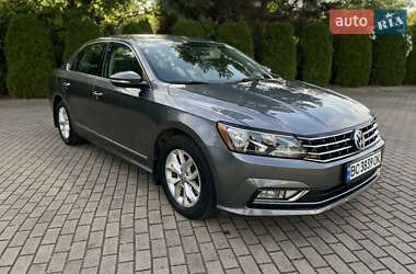 Седан Volkswagen Passat 2015 в Львове