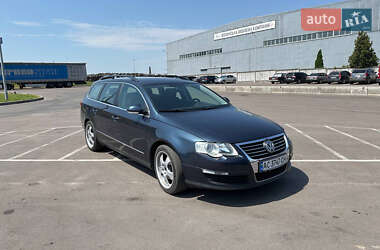 Универсал Volkswagen Passat 2006 в Нововолынске