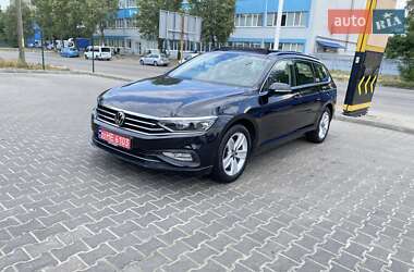 Универсал Volkswagen Passat 2021 в Днепре