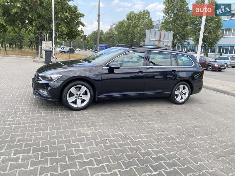 Універсал Volkswagen Passat 2021 в Дніпрі