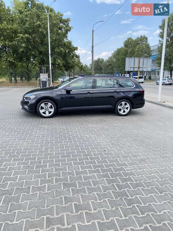 Універсал Volkswagen Passat 2021 в Дніпрі