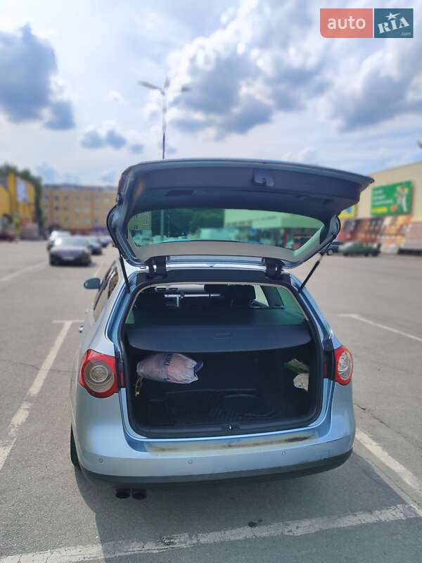 Универсал Volkswagen Passat 2008 в Житомире