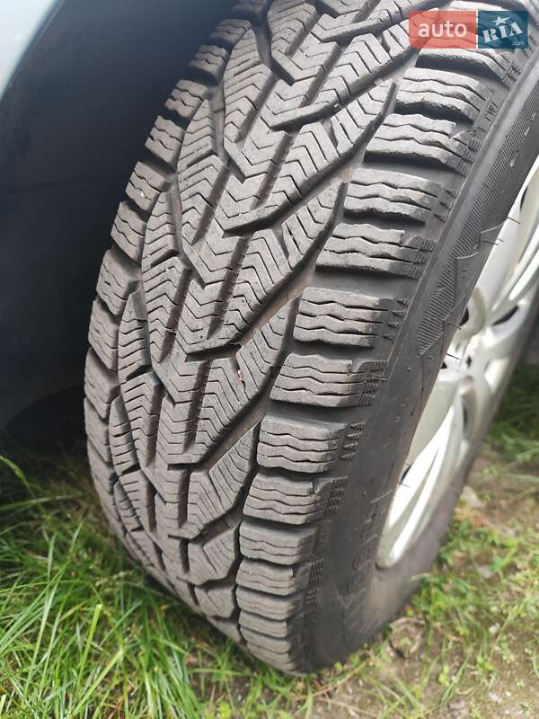 Универсал Volkswagen Passat 2008 в Житомире