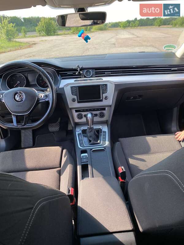 Универсал Volkswagen Passat 2015 в Житомире