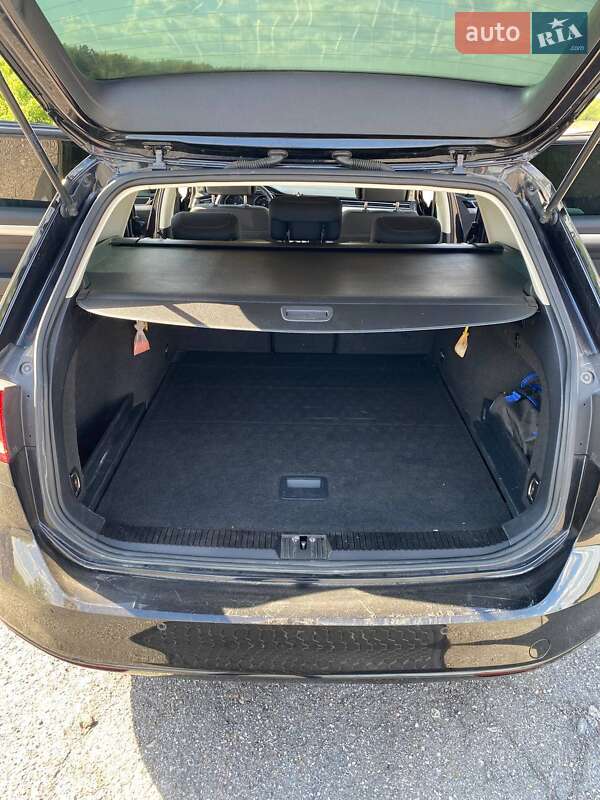 Универсал Volkswagen Passat 2015 в Житомире