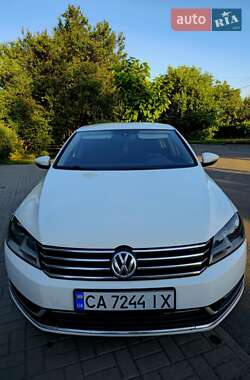 Седан Volkswagen Passat 2012 в 