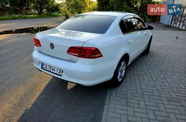 Седан Volkswagen Passat 2012 в 