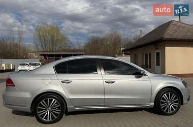 Седан Volkswagen Passat 2011 в Виноградові
