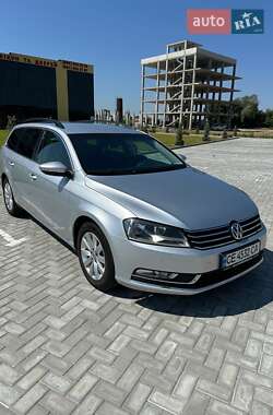 Універсал Volkswagen Passat 2011 в Чернівцях