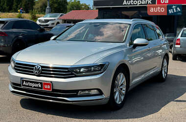 Универсал Volkswagen Passat 2015 в Виннице