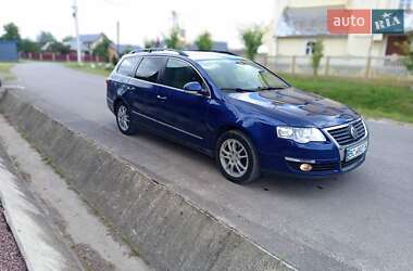 Универсал Volkswagen Passat 2005 в Новояворовске