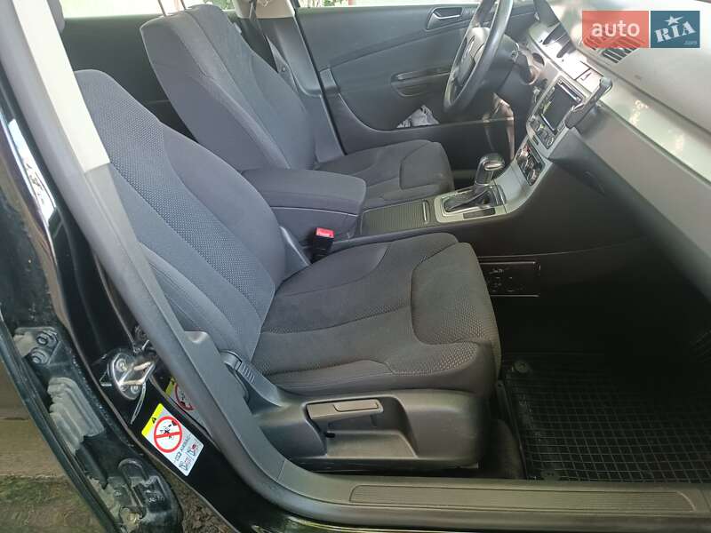 Универсал Volkswagen Passat 2010 в Луцке