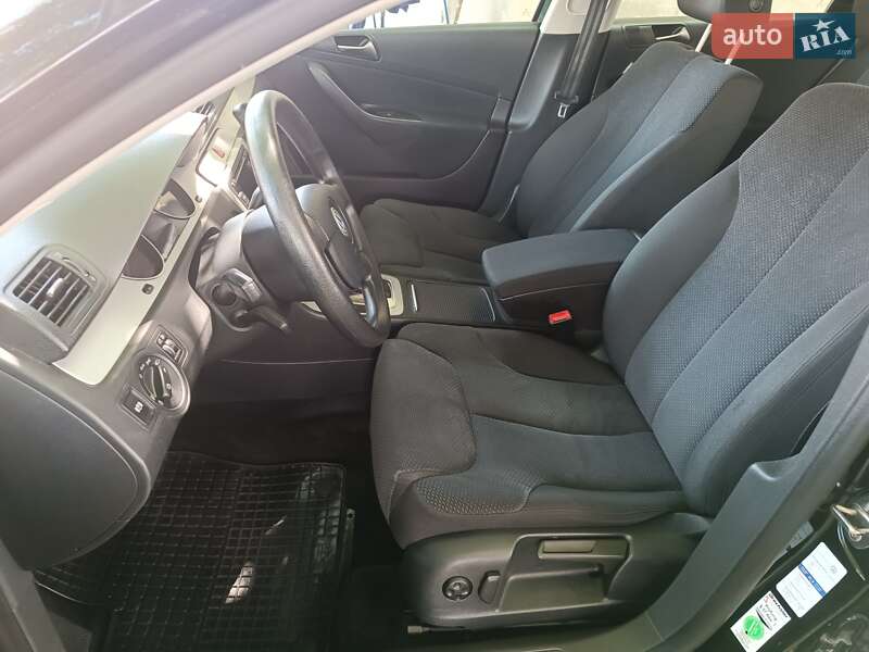 Универсал Volkswagen Passat 2010 в Луцке