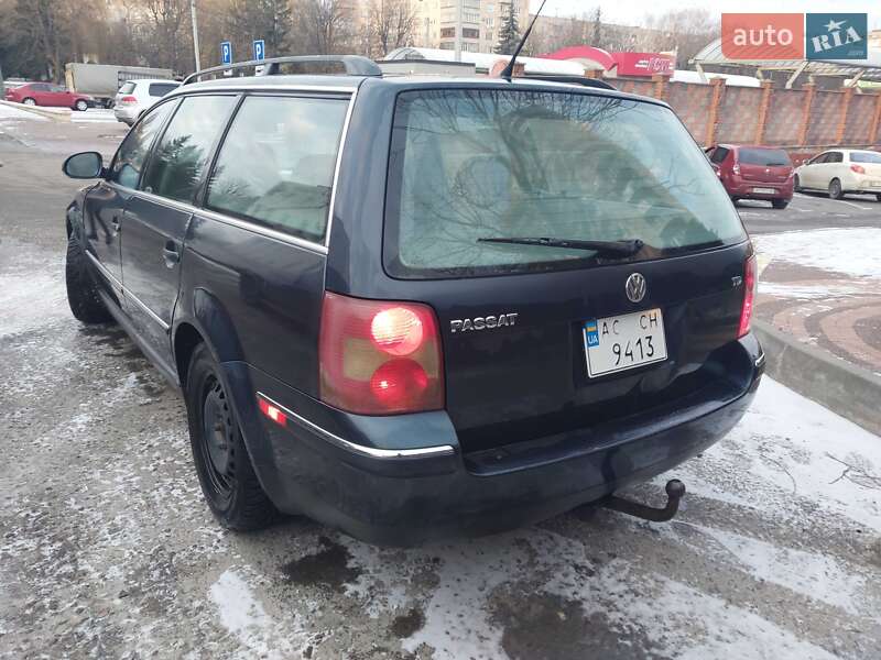 Универсал Volkswagen Passat 2004 в Ровно