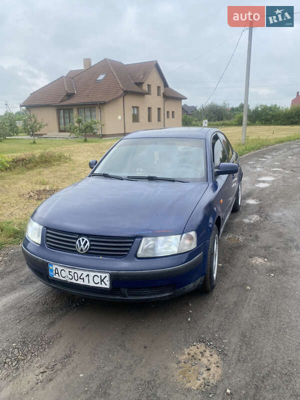 Седан Volkswagen Passat 1997 в 