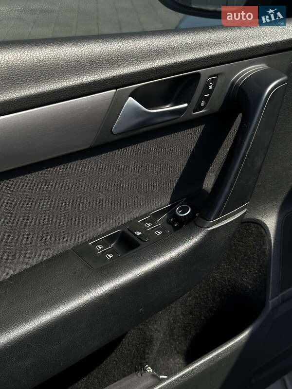 Универсал Volkswagen Passat 2011 в Черкассах