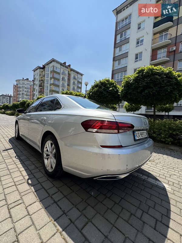Седан Volkswagen Passat 2020 в Ивано-Франковске
