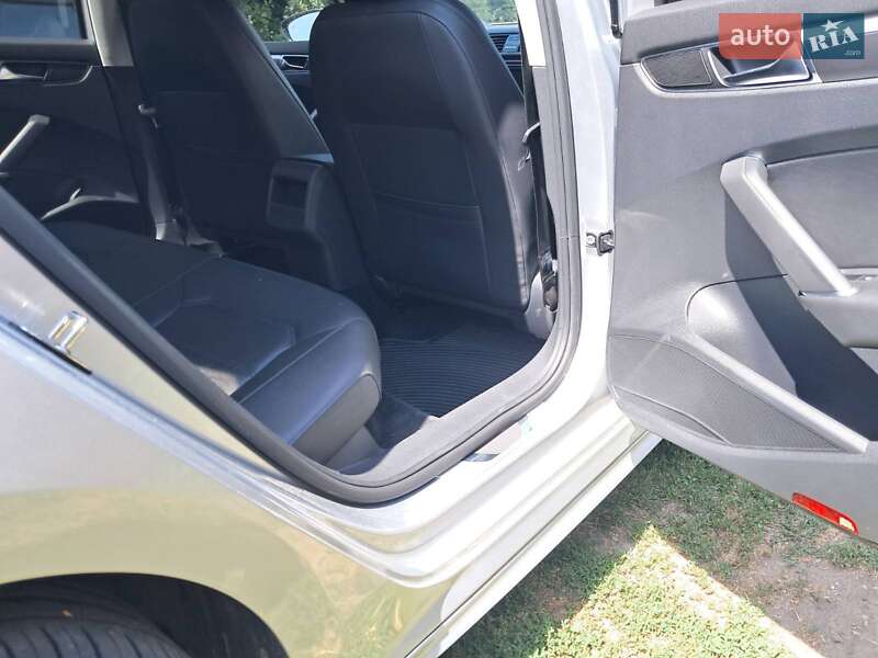 Седан Volkswagen Passat 2017 в Ржищеве фото 13 Седан Volkswagen Passat 2017 в Ржищеве