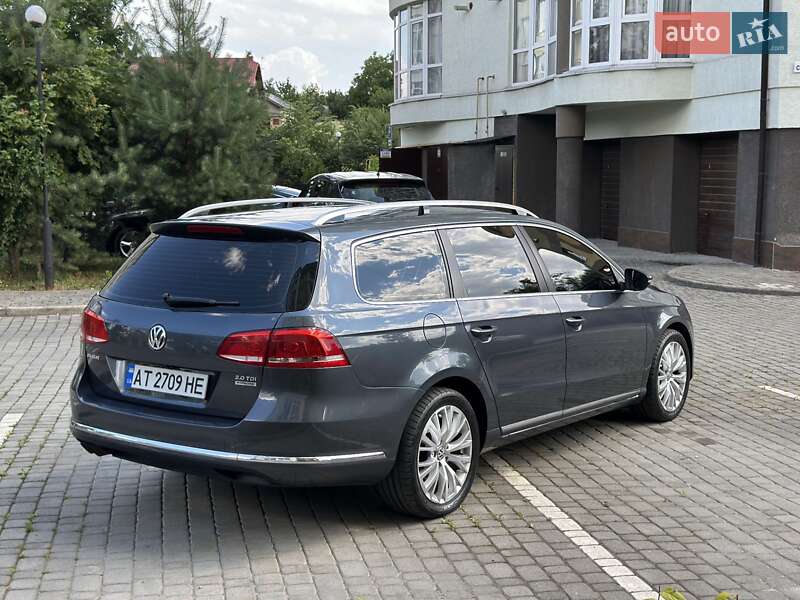 Універсал Volkswagen Passat 2012 в Івано-Франківську