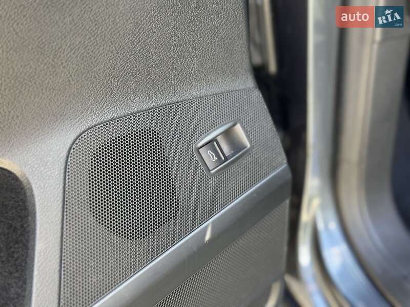 Універсал Volkswagen Passat 2012 в Івано-Франківську