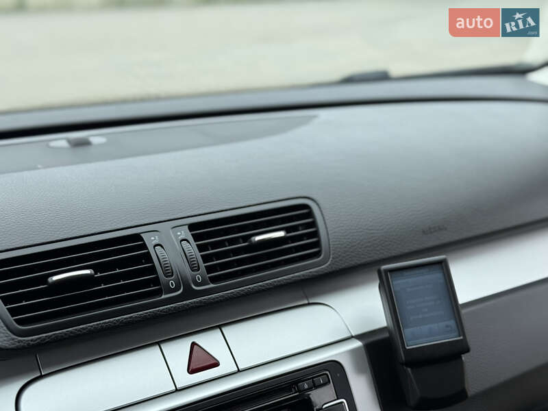 Универсал Volkswagen Passat 2009 в Луцке