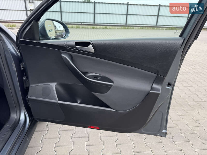 Универсал Volkswagen Passat 2009 в Луцке