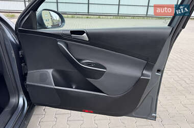 Универсал Volkswagen Passat 2009 в 
