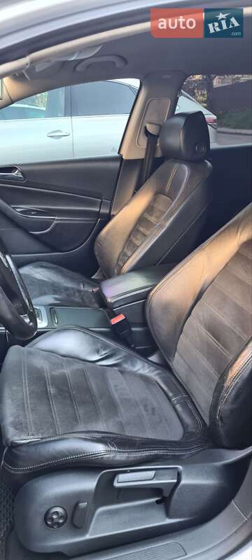 Универсал Volkswagen Passat 2006 в Стрелках
