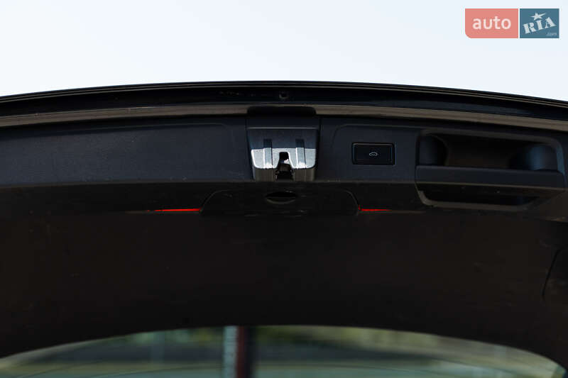 Універсал Volkswagen Passat 2019 в Києві