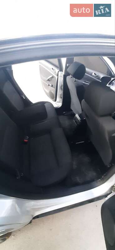 Седан Volkswagen Passat 2000 в Надворной