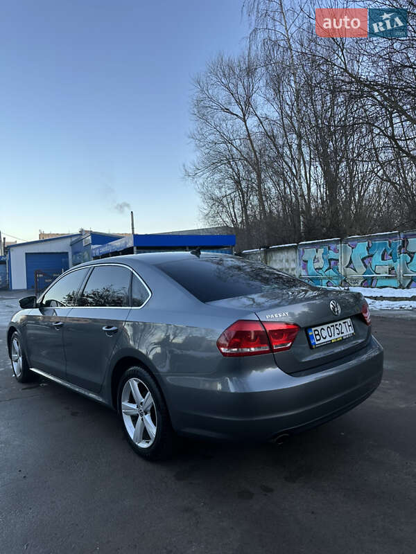 Седан Volkswagen Passat 2014 в Львове