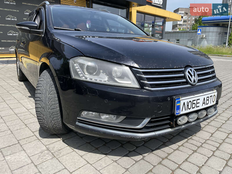 Универсал Volkswagen Passat 2011 в Львове