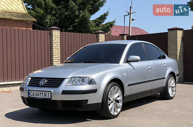 Седан Volkswagen Passat 2001 в Умани