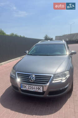 Универсал Volkswagen Passat 2007 в Сарнах
