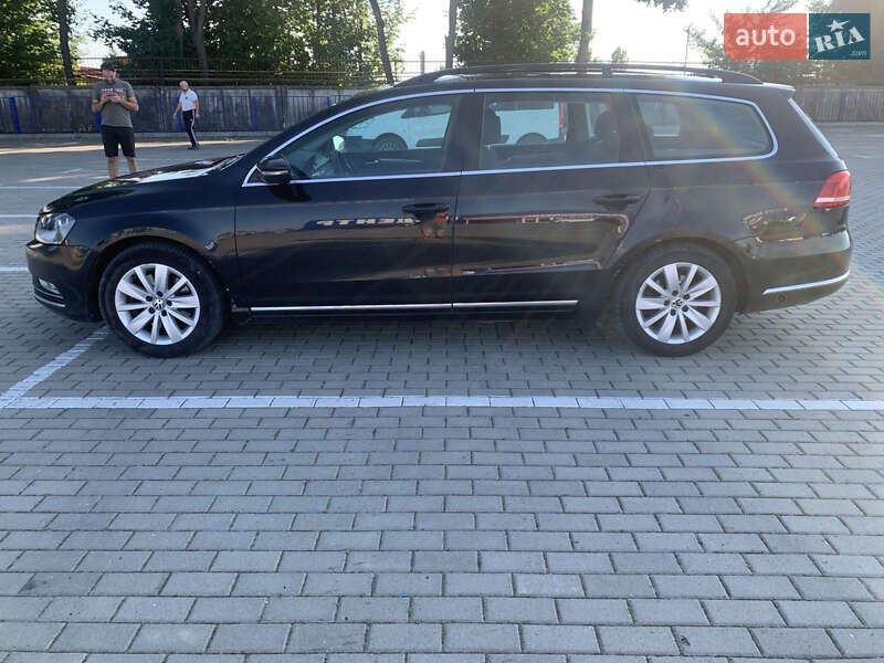 Универсал Volkswagen Passat 2012 в Тернополе