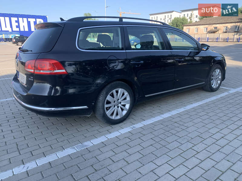Универсал Volkswagen Passat 2012 в Тернополе