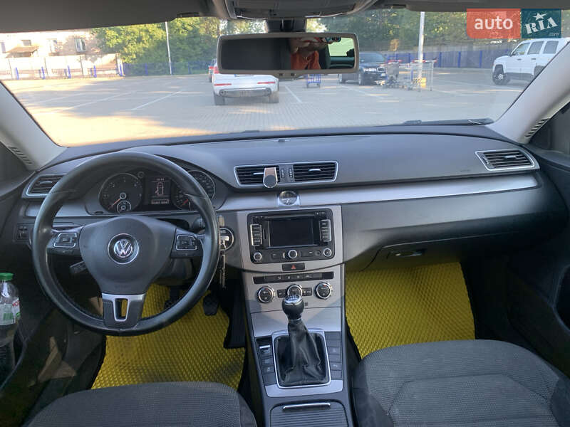 Универсал Volkswagen Passat 2012 в Тернополе