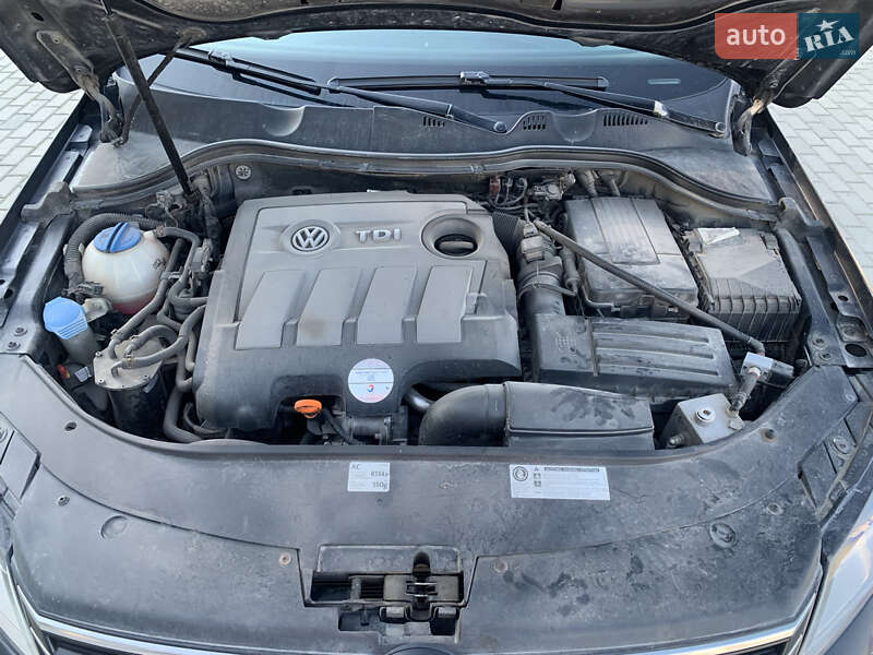 Универсал Volkswagen Passat 2012 в Тернополе