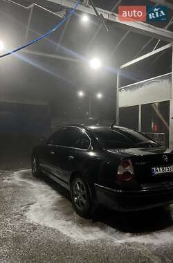 Седан Volkswagen Passat 2004 в Івано-Франківську