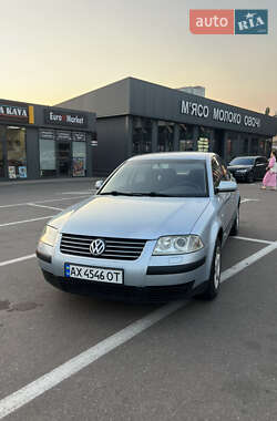Седан Volkswagen Passat 2001 в Харькове