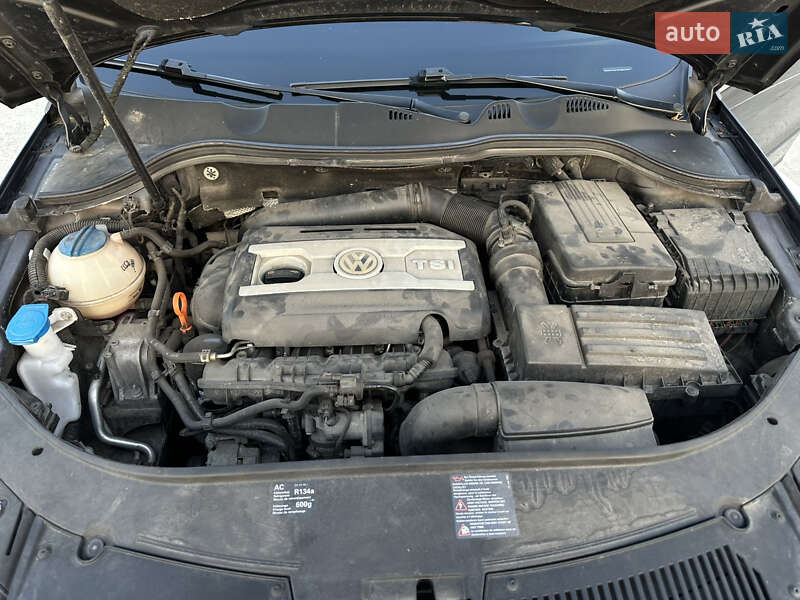 Седан Volkswagen Passat 2008 в Києві