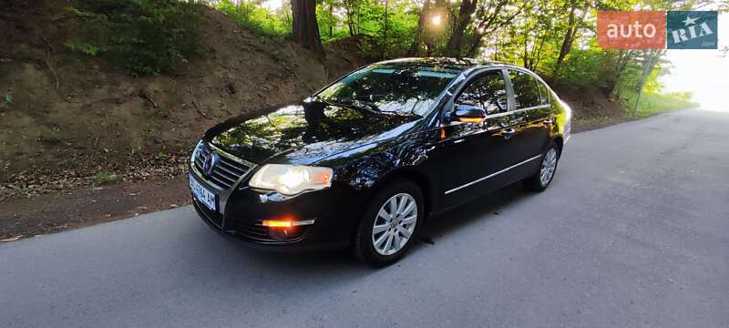 Седан Volkswagen Passat 2008 в Мукачевому