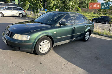 Седан Volkswagen Passat 1997 в Піщанці
