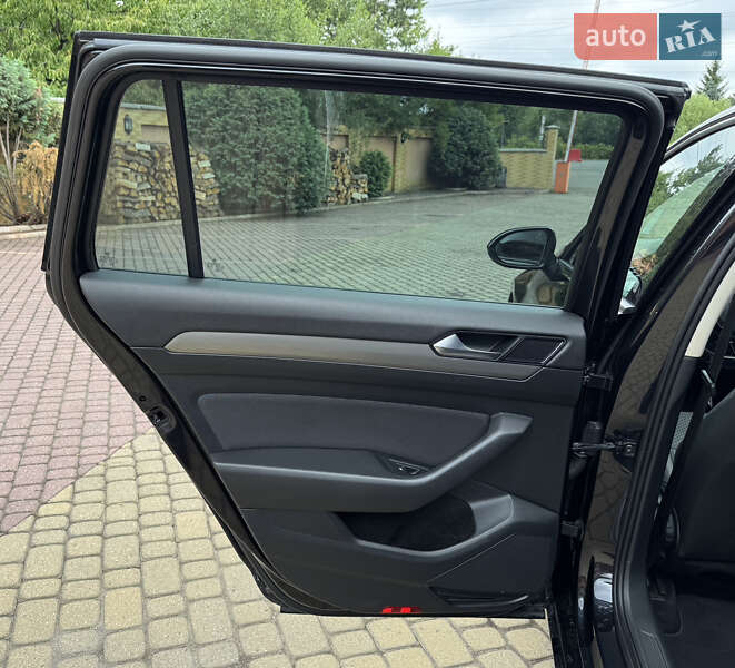 Универсал Volkswagen Passat 2017 в Мукачево