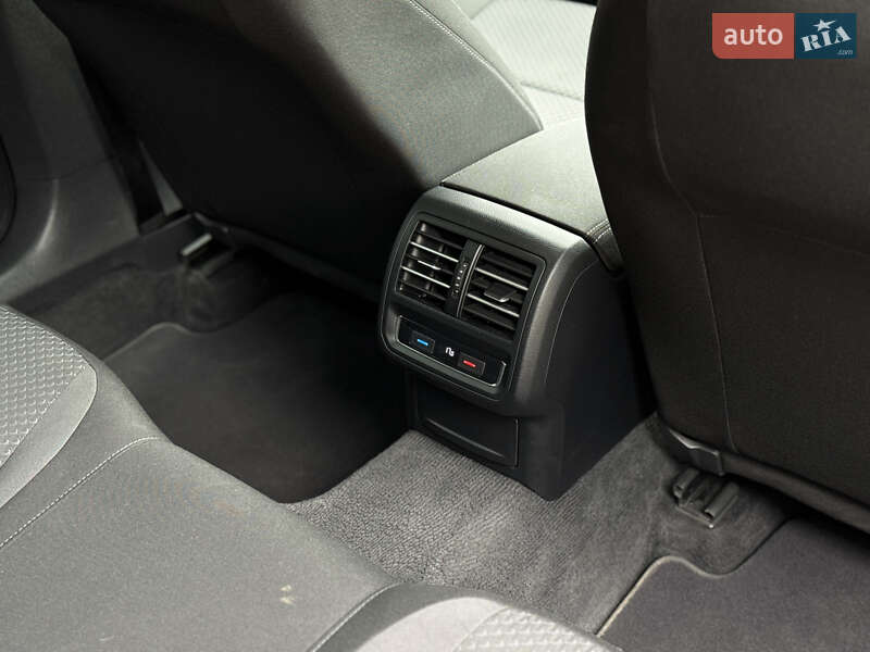 Универсал Volkswagen Passat 2017 в Мукачево