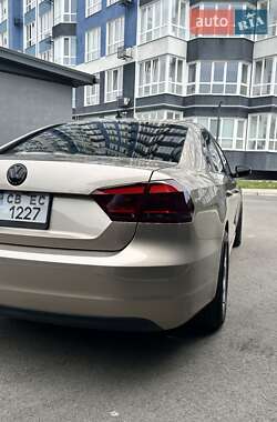 Седан Volkswagen Passat 2014 в 
