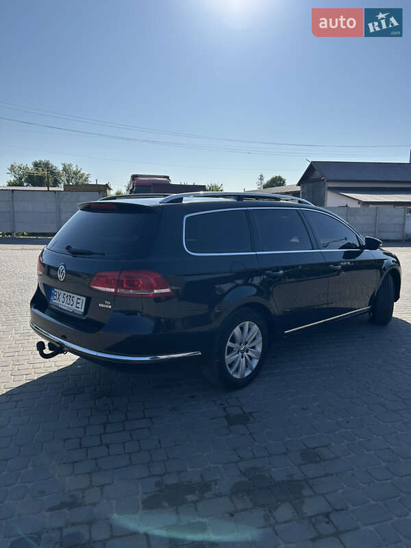 Универсал Volkswagen Passat 2011 в Хмельницком