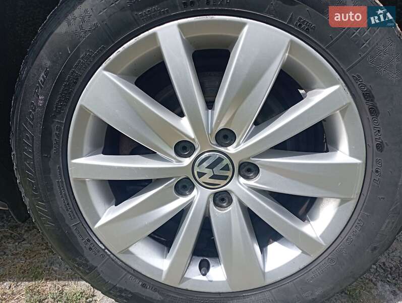 Универсал Volkswagen Passat 2014 в Изяславе фото 10 Универсал Volkswagen Passat 2014 в Изяславе