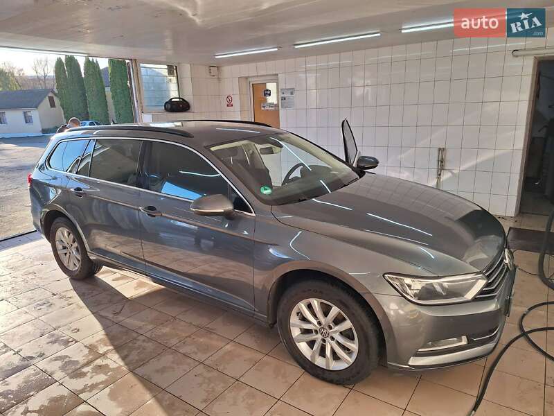 Універсал Volkswagen Passat 2015 в Глухові