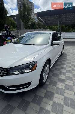 Седан Volkswagen Passat 2014 в 